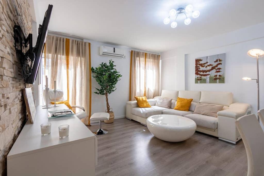 Triana Maestro Deluxe By Valcambre Apartment Seville Exterior photo