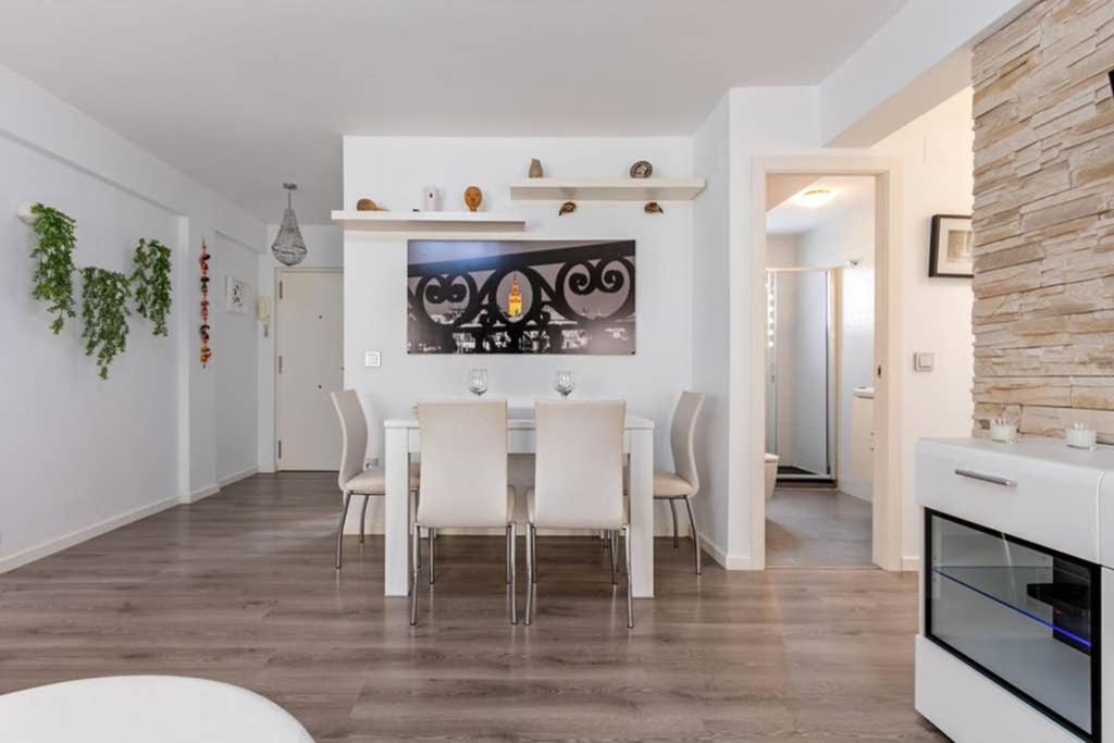 Triana Maestro Deluxe By Valcambre Apartment Seville Exterior photo